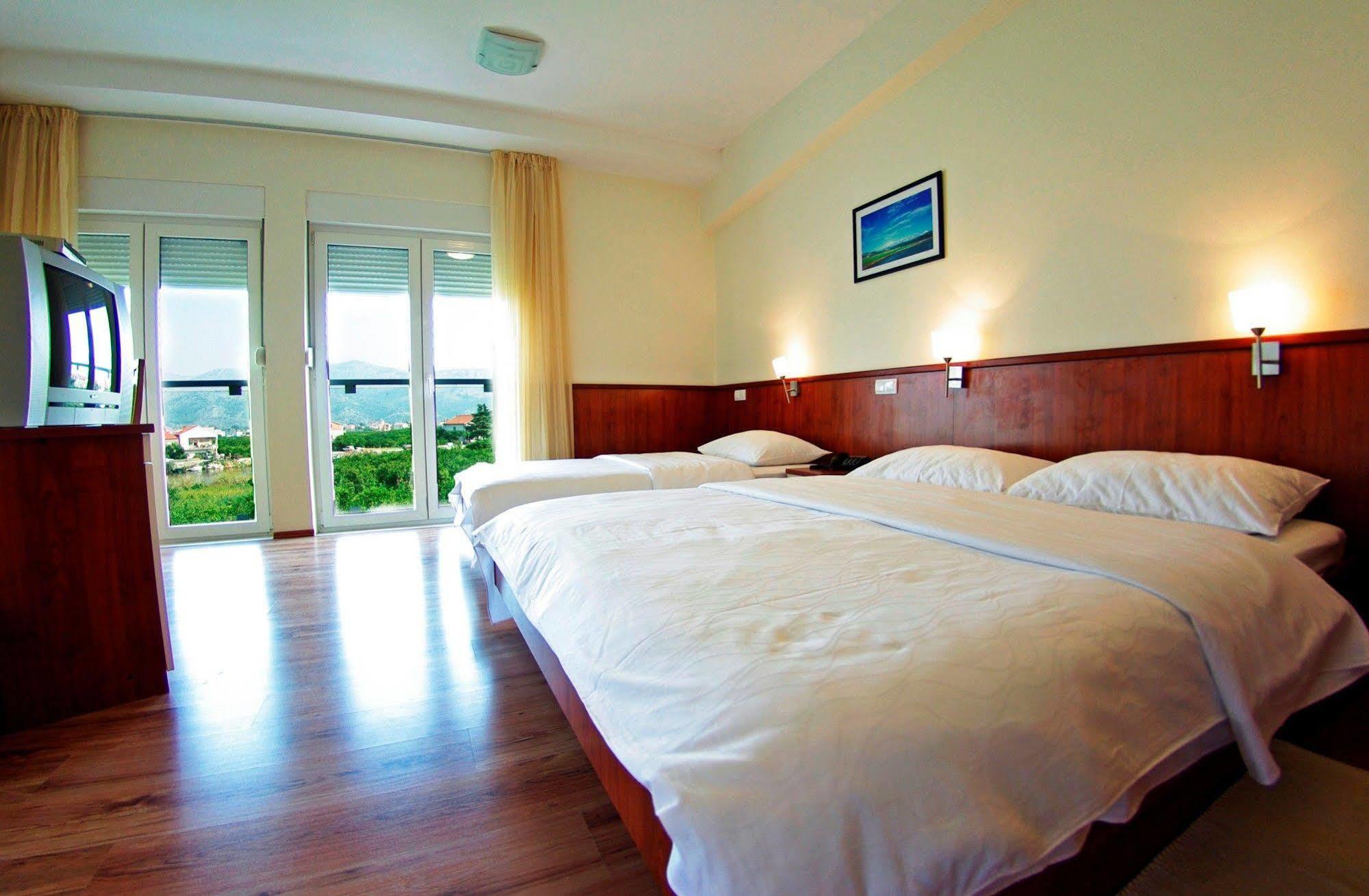 Hotel Merlot Opuzen  Zewnętrze zdjęcie